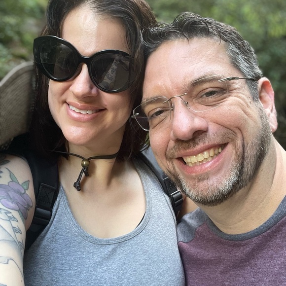 Meet your Posher, Megan - Picture 4 of 4